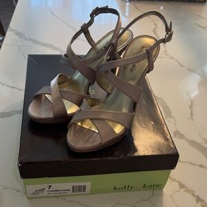 Kelly & Katie Champagne Colored Heel in excellent condition and in box. Size 7